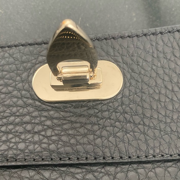 Valentino Garavani classic tote - Picture 7 of 10